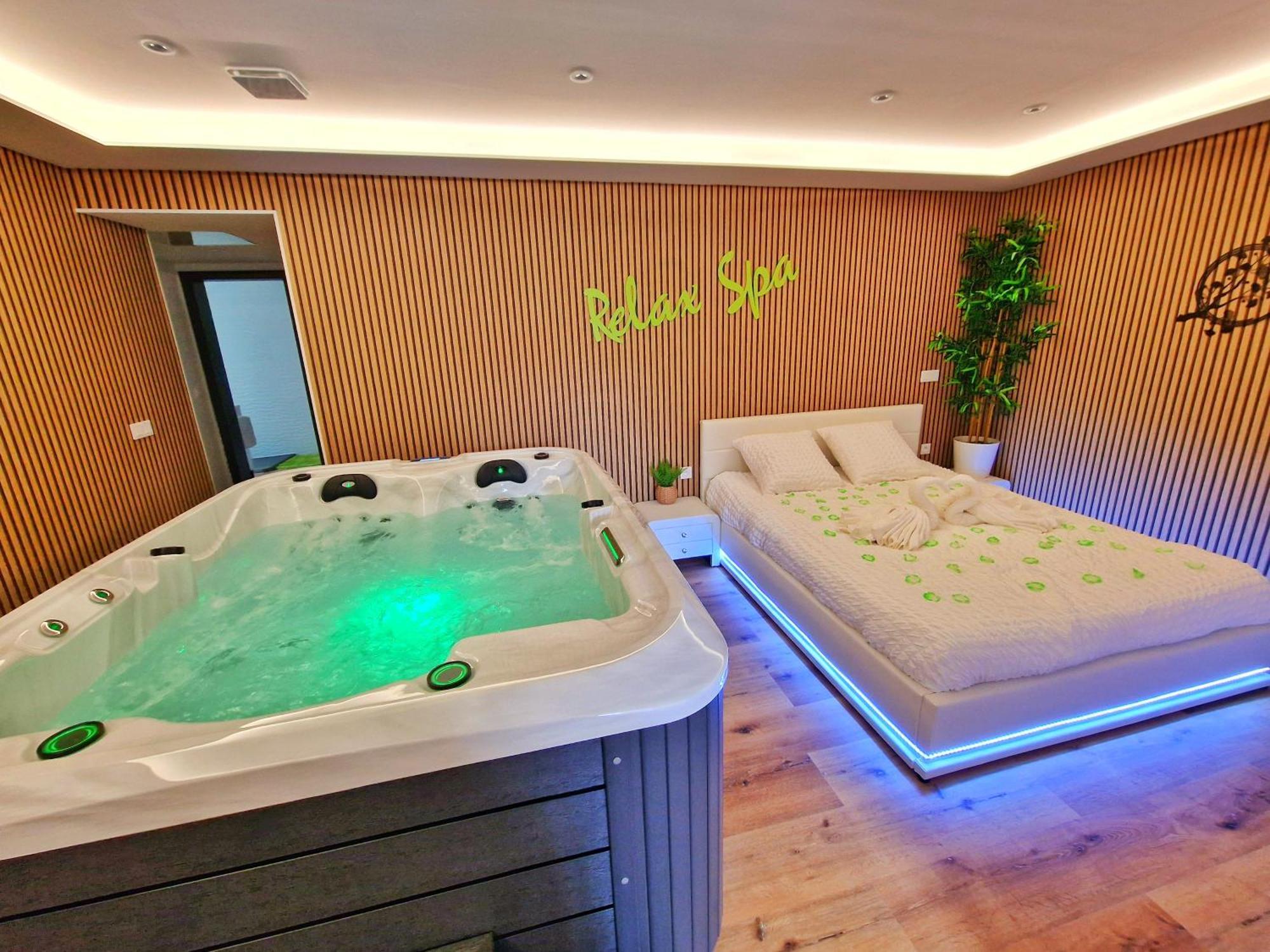 Relax Spa-4 Pers-Jacuzzi-Parking-Jardin-Clim-Colmar Muntzenheim Exterior foto